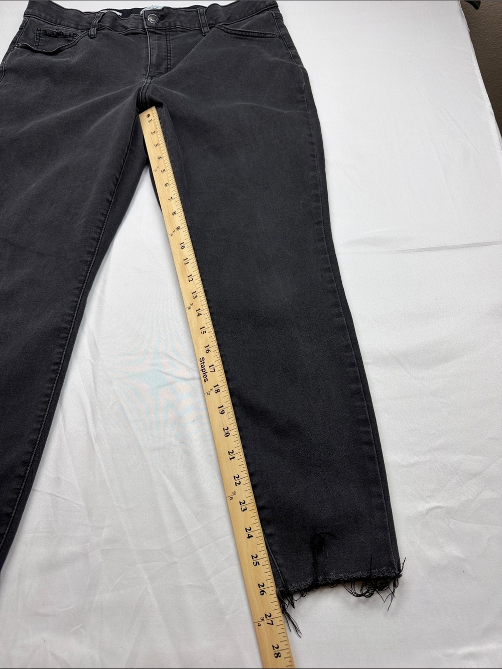 Ava & Viv Black Mid Rise Skinny Jeans with Frayed Hem - Picture 2 of 9